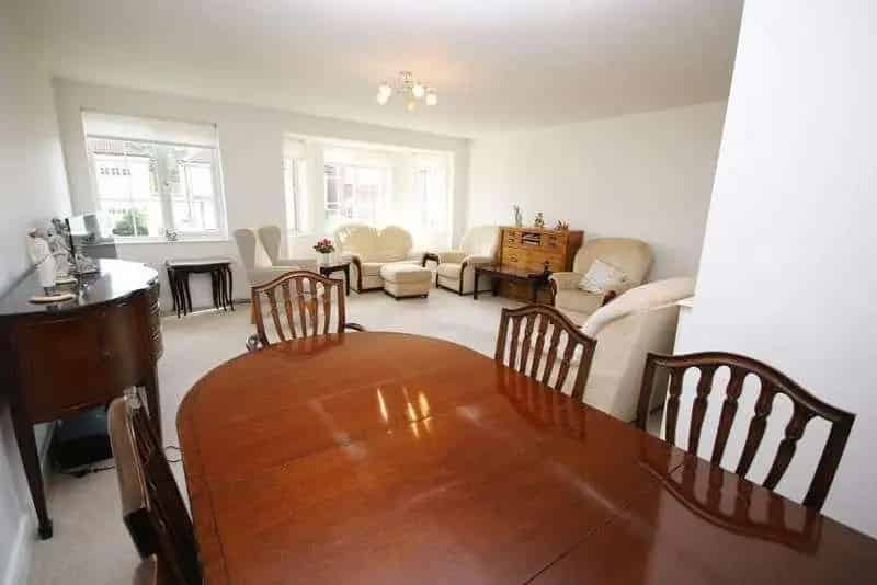 2 Bed 2 Bath Flat for Sale Mill Hill Edgware