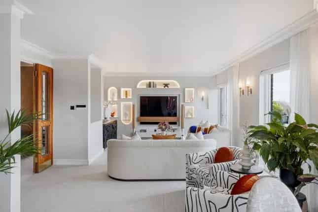 3-Bedroom Apartment in Primrose Hill London