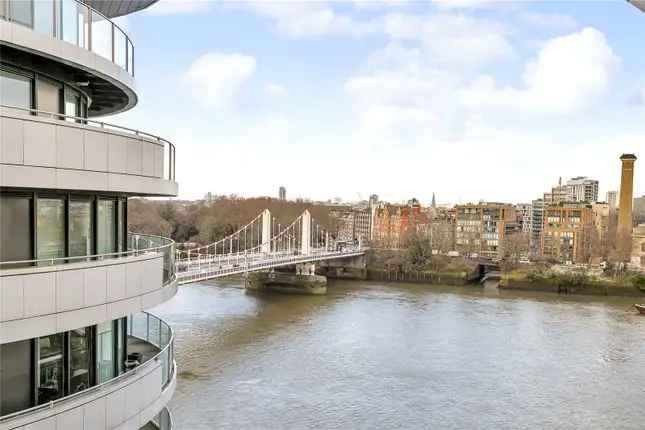 Flat for sale in Queenstown Road, London SW11