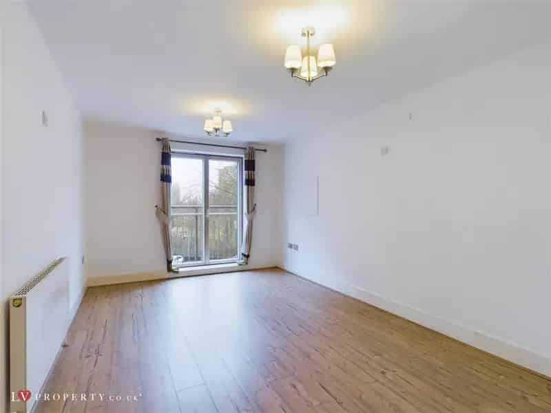 2 Bedroom Apartment Birmingham Canal District