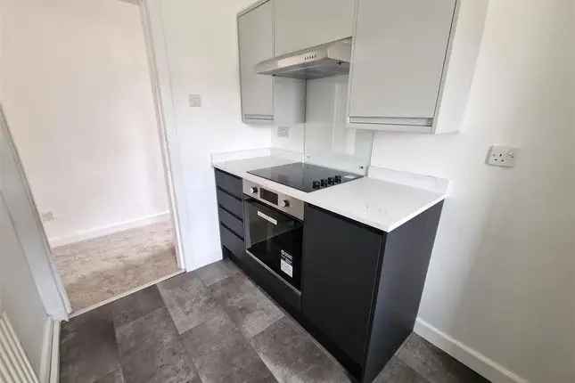 Flat to rent in Inverleith Street, Carntyne, Glasgow G32