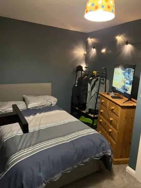 Modern 3-Bed House Near Park and School