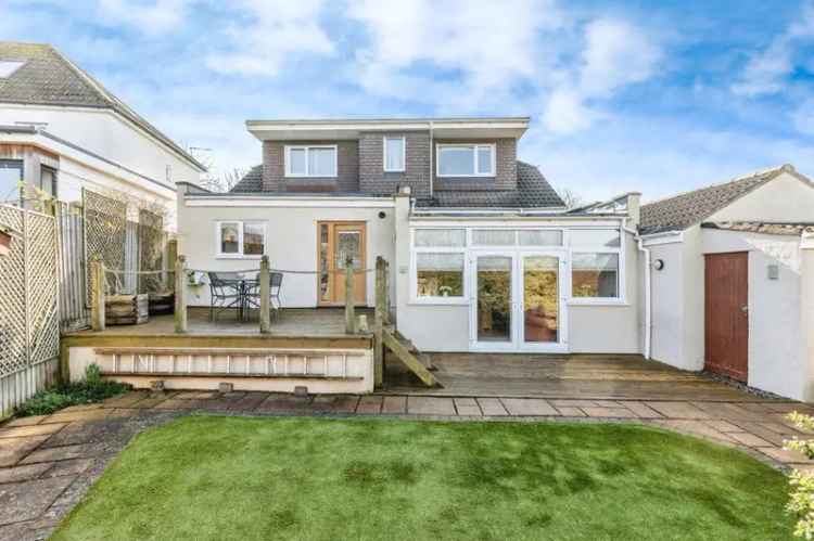 Four Double Bedroom Detached Family Home with Ample Parking and Gardens