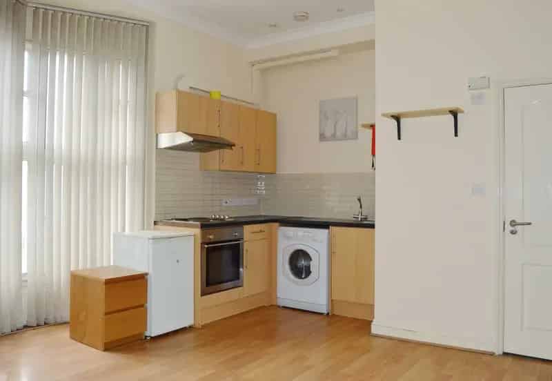 0 Bedroom Studio House to Rent in Acton