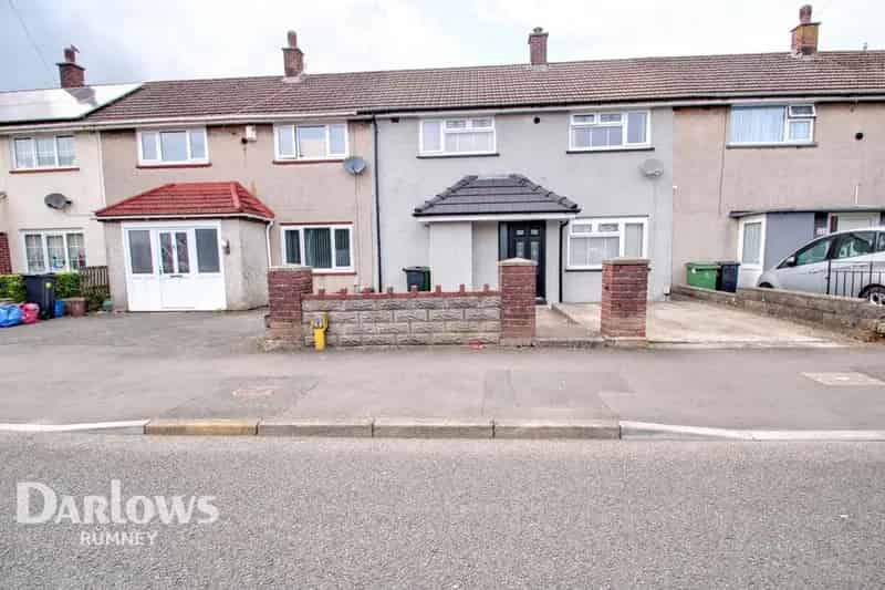 3 bedroom terraced house for sale