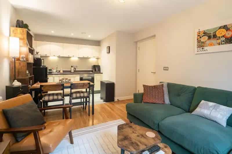 2 Bedroom Flat for Sale