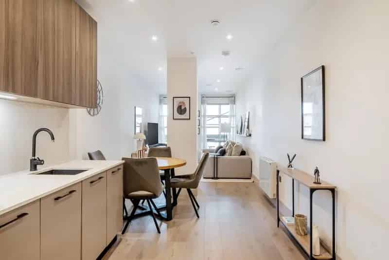 Two Bedroom Apartment Near Clapham North Stockwell Stations