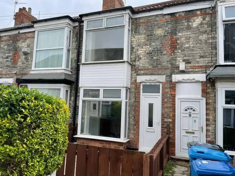 2 Bedroom Terrace House to Rent Near Newland Avenue
