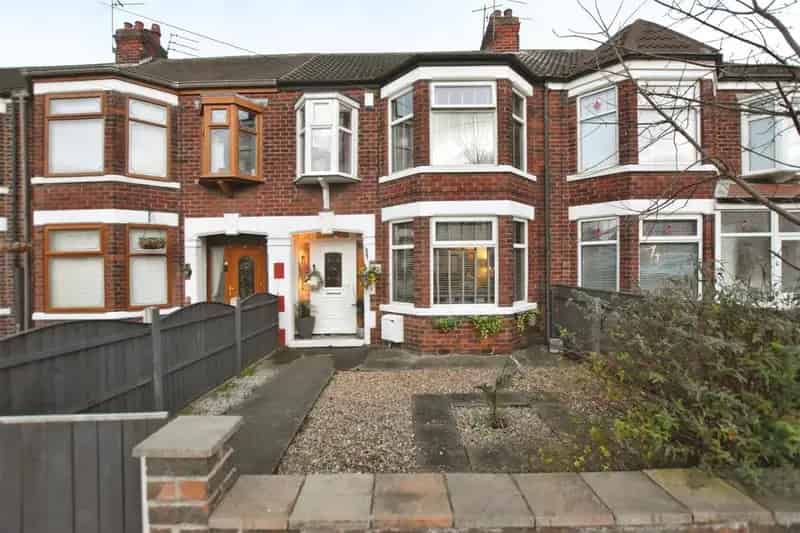 3 Bedroom Terraced House For Sale