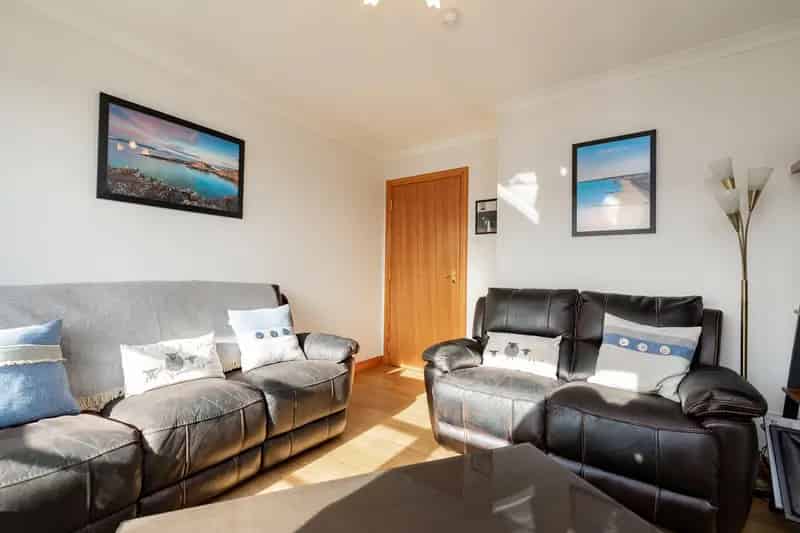 Two Bedroom Flat in Dyce - Ideal for First Time Buyers