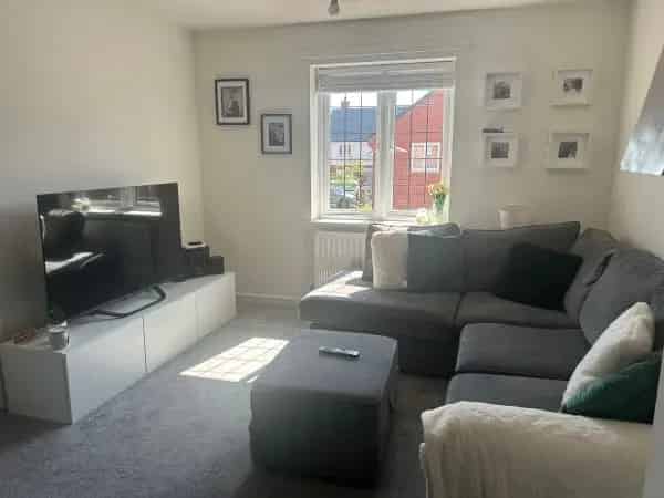 Langford First Floor Flat - New Build, Spacious Bedroom, Garden Shed