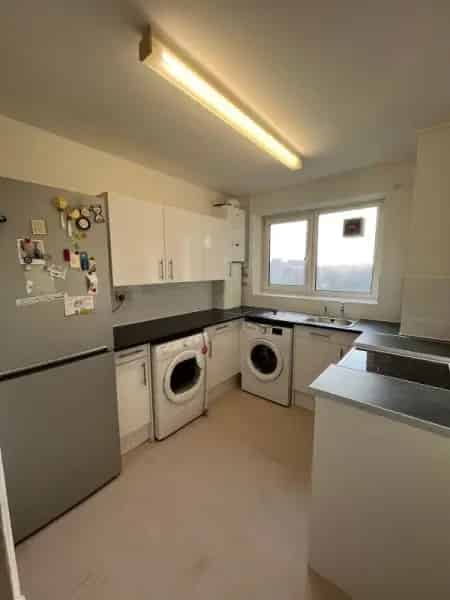 Barnes, East Sheen & Putney Home: Parks, Schools & Transport