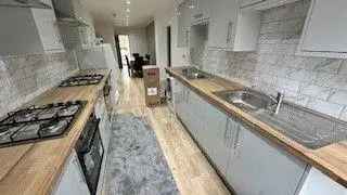 8 Bedroom Semi Detached House To Rent