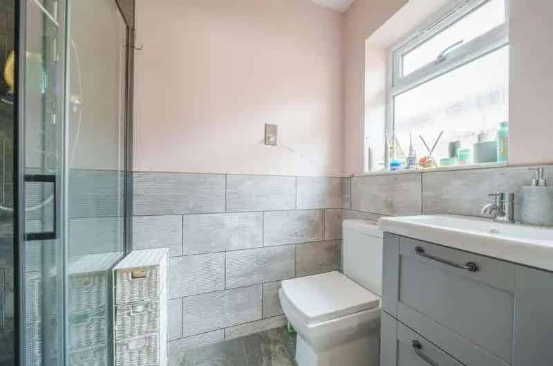 4 Bed Detached Bungalow For Sale