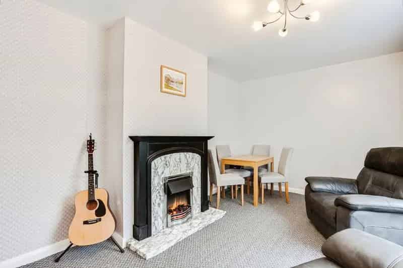 4 Bedroom Semi Detached House for Sale Leeds LS15