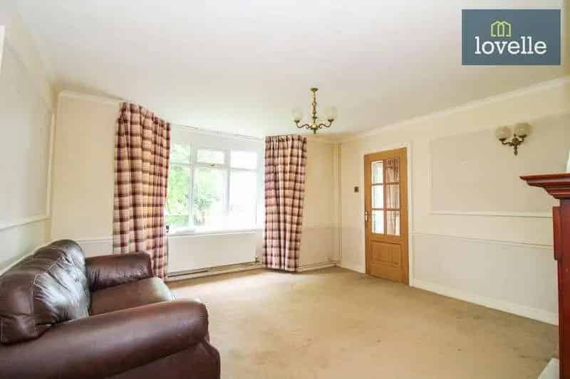 3 bed house for sale
