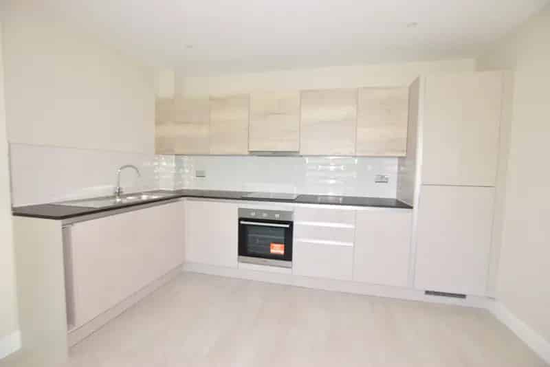 1 Bedroom Apartment to Rent Near Train Station