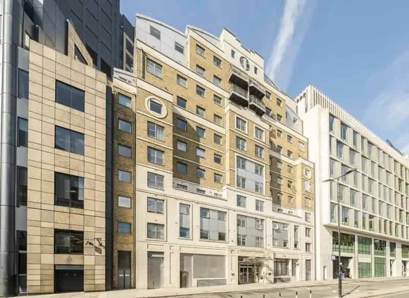 Spacious 2-Bedroom Apartment near London Wall