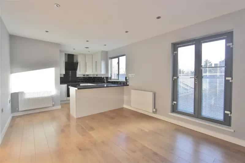 2 bedroom Flat
 To Let