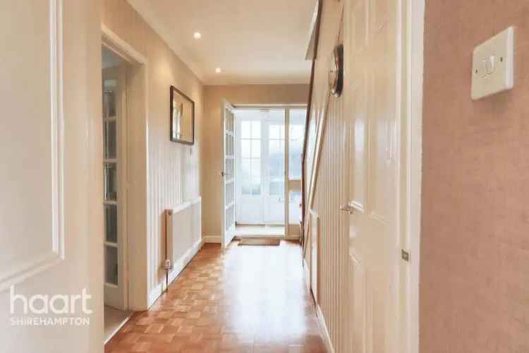 4 Bedroom Detached House for Sale Near High Street