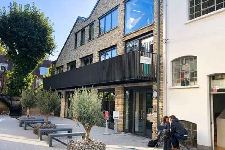 Modern Chiswick Mews Office Fibre Broadband EPC Grade A