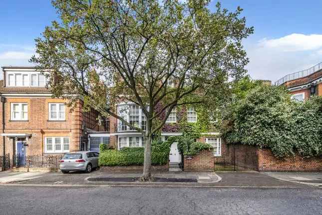 Link-detached house to rent in Avenue Road, London NW8