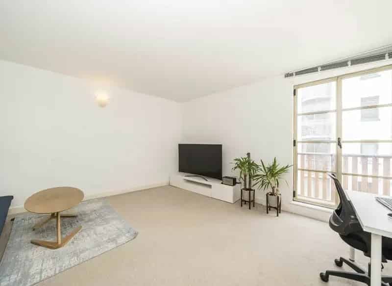 Shad Thames One Double Bedroom Flat Near London Bridge