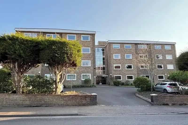 2 Bedroom Flat for Sale in Beckenham