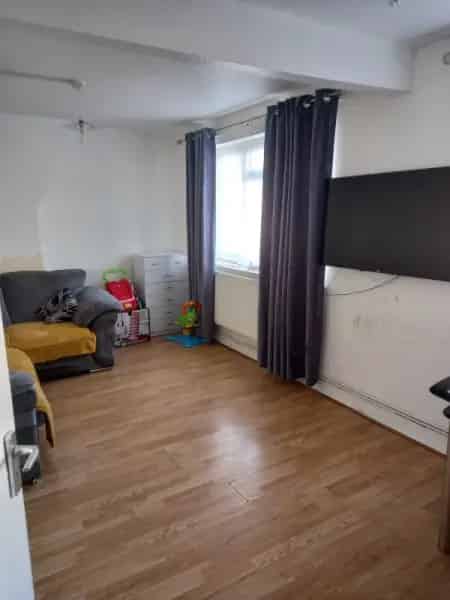 Flat For Rent , London, England