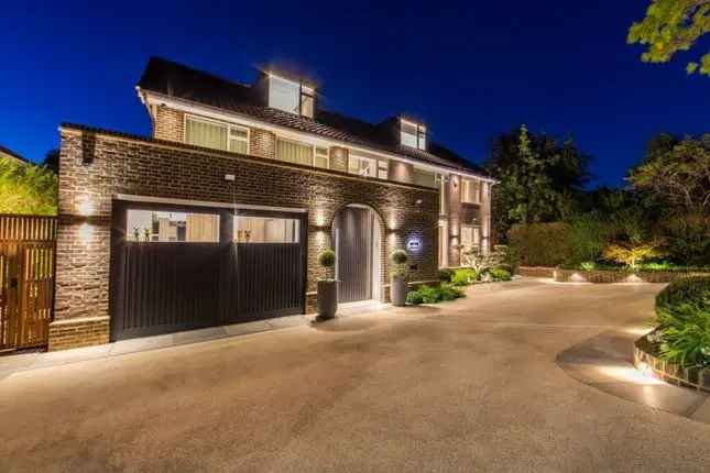 Exceptional Family Home Hampstead Garden Suburb