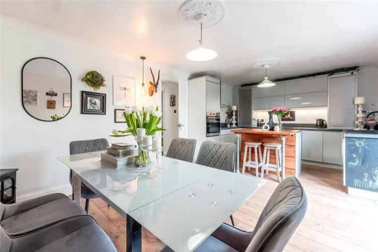 Bungalow For Sale in Leeds, England