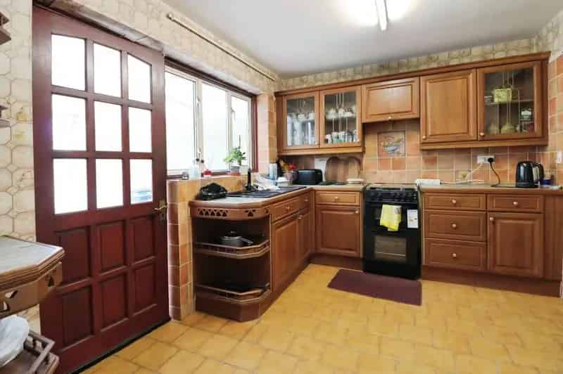 3 bedroom Semi Detached House for sale, London, E4