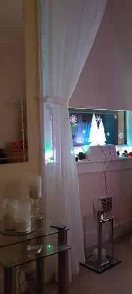 Spacious 2-Bedroom Flat with Parking Near Shops