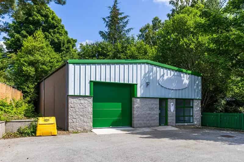 Commercial Unit Cults Business Park 140 sq m Warehouse