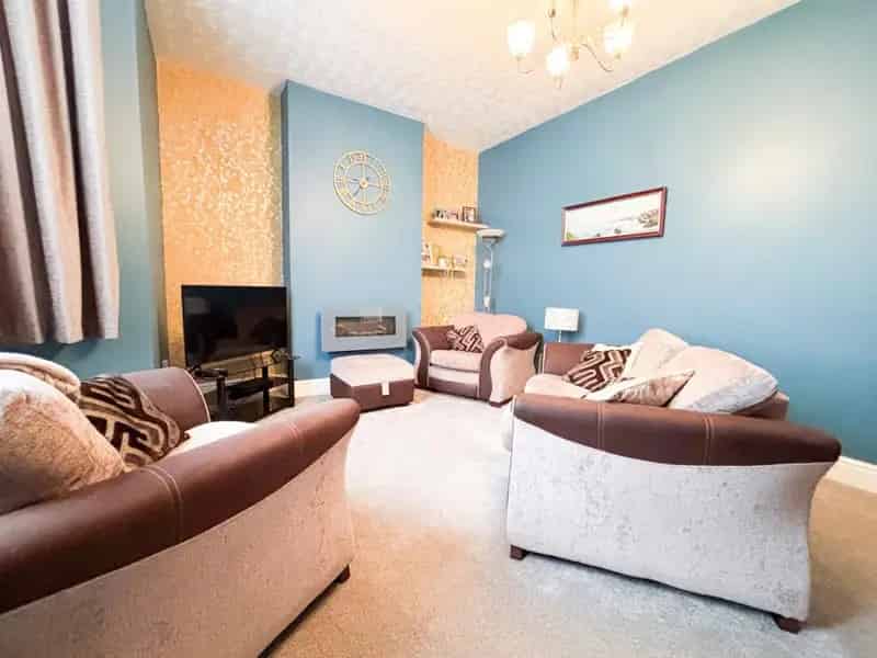 2 bedroom House
 For Sale