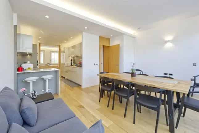 6-Bedroom House with Park Views W10