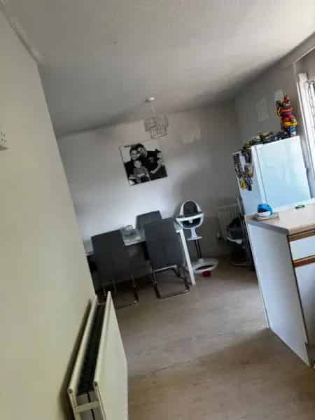 2 Bed Flat near Canterbury Shops and Schools