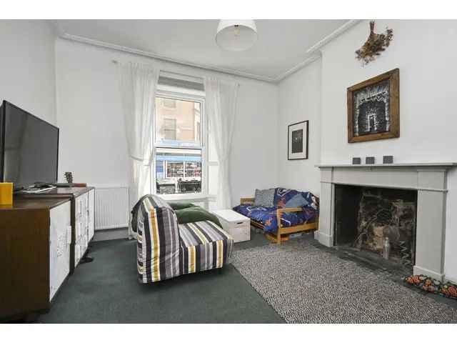 2 Bedroom Flat for Sale in Newington Edinburgh