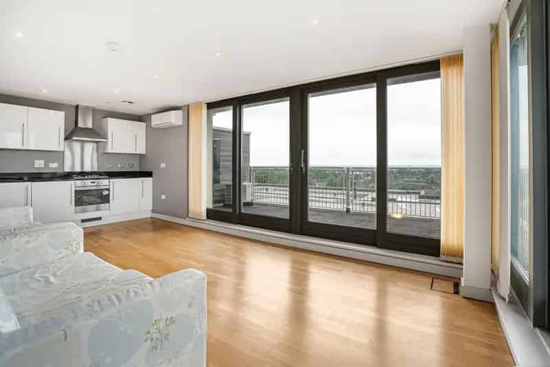 Luxury 2 Bedroom Apartment Bedford Castle Lane