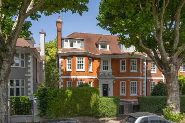 2 Bed Flat for Sale Elsworthy Road Primrose Hill London NW3