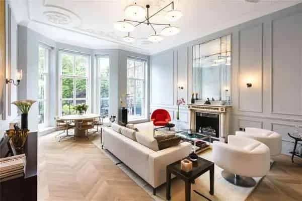 Cadogan Square Apartment: Grade II Listed, 1100 sq ft, Two Balconies