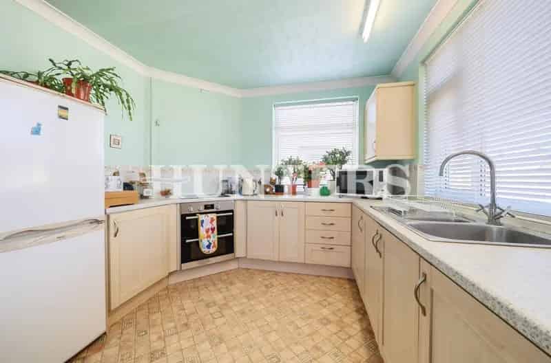2 Bedroom Maisonette For Sale Hornchurch