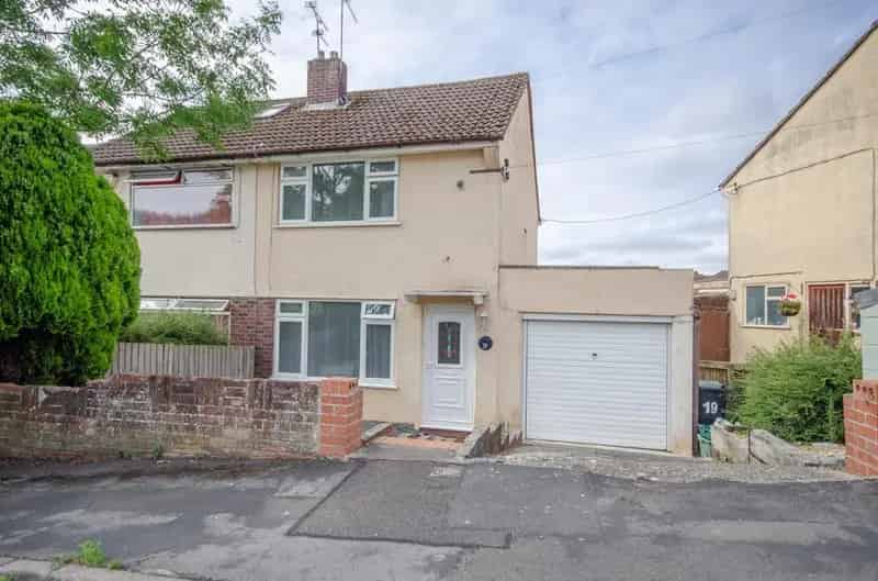 2 Bedroom Semi Detached House For Sale