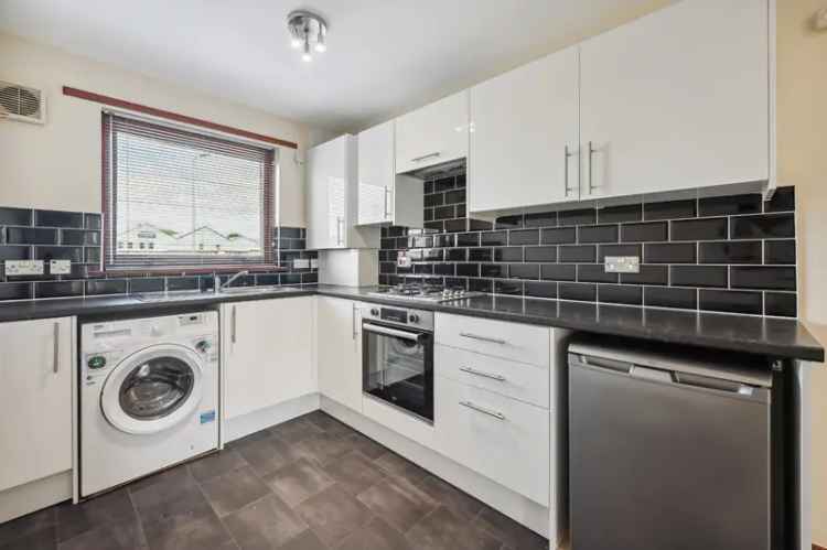 Spacious 2-Bed Apartment in New Carron Village Falkirk Near Amenities and Schools