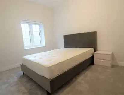 1 Bedroom Apartment 68m² London - Furnished - Near Brunel University