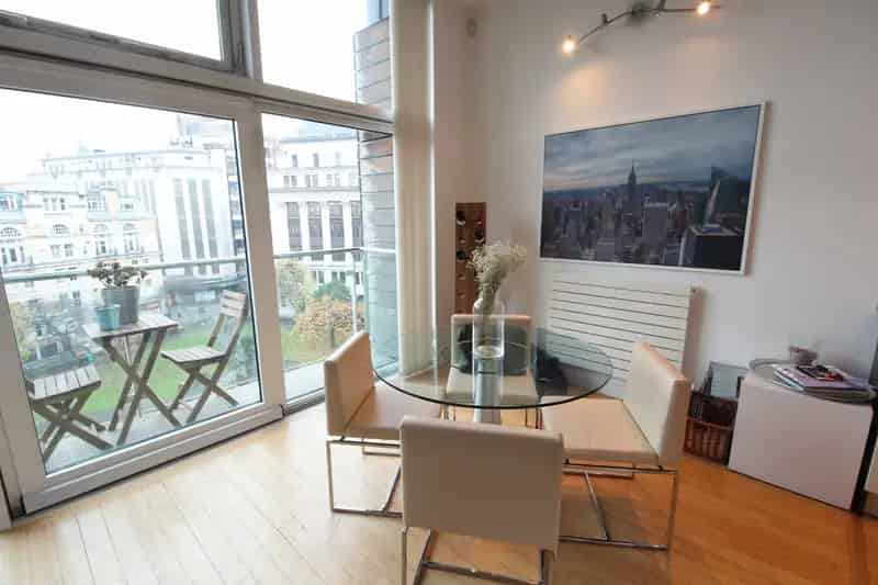 2 Bedroom Apartment House to Rent