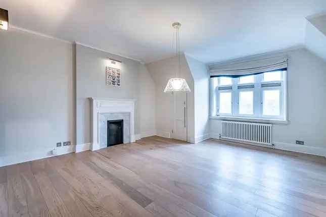 Flat to rent in Kensington High Street, London W8