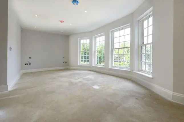 Flat for sale in West Heath Road, London NW3