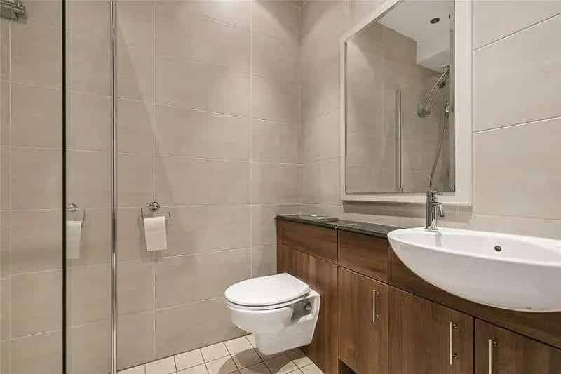 6 Bed Detached House For Sale