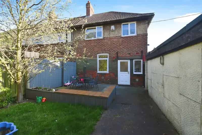 3 Bedroom End Terrace House for Sale